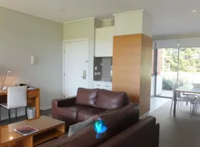 Iconic 2BR Apt in Silverwater - Image 2