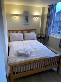 Henley Escape - Image 5