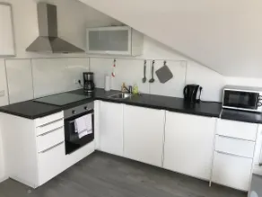 Large 2-room apartment with garden in the middle of Pankow - Image 2