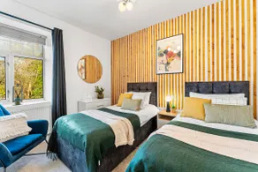 Bakewell Bliss - Hot Tub Retreat - Pet -Sleeps 7 - Image 4