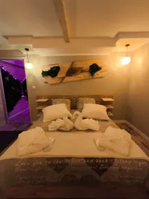 Apartment with Jacuzzi Paradise and Love Room - Image 3