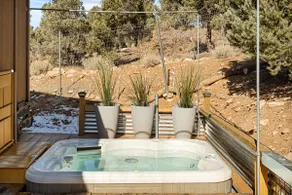 Lux Golden Mountain View Yoga Deck & Hot Tub - Image 5