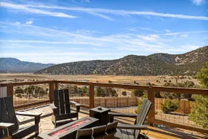 Lux Golden Mountain View Yoga Deck & Hot Tub - Image 3