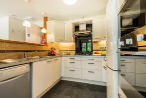 Bottom Cottage: Swimming lake, BBQ Hut, Games Room - Image 5