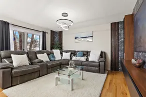 Stylish & Spacious Retreat w/ High-Tech Theater - Image 4