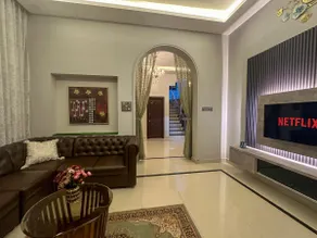 4bhk Luxury Villa - Image 3