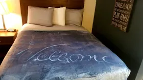 (110) King Bed Hotel Studio - Image 3