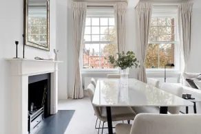 Beautiful & Stylish Cadogan Square Apartment - Image 2
