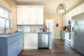 Hot Tub, pergola, dog-friendly, near restaurants! - Image 4