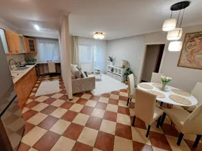 Brookforest Center Apartman - Image 2