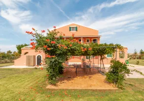 Eleni Luxury Villa - Image 2
