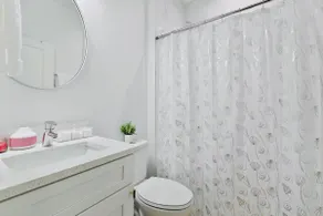 Beautiful, modern and new Home - Image 4