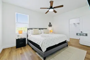 Beautiful, modern and new Home - Image 5
