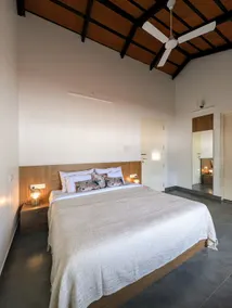 Luxury 4-BR B&B in Draksharamam - Image 3