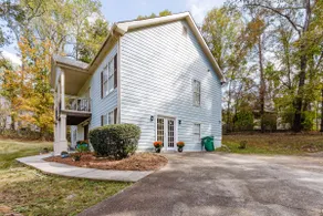 Cozy & Spacious 4 Bedroom Getaway w/ games - Image 2