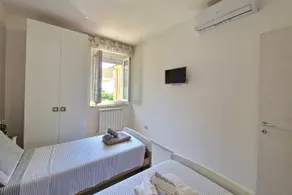Apartment by the sea - Image 3