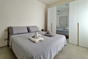 Apartment by the sea - Image 2
