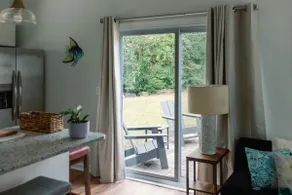 Charming 2-Bedroom Guesthouse - Image 3