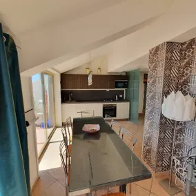 ‘Taormina Center Suite’ Apartment with Wi-Fi and Air Conditioning - Image 5