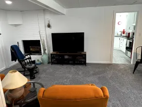 Apartment with Amenities & Relaxing Outdoor Space - Image 4