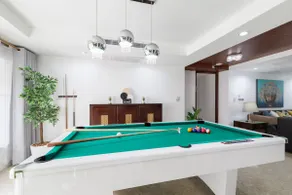 Large Lux 3BR Suite • Pool Table • Soi 11 • Nana BTS - Image 4