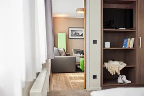 Apartment with separate sleeping and living area - Image 5