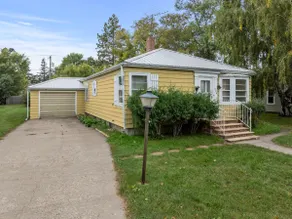 The Little Yellow House - Image 3