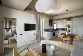Tomis Marina Deluxe Sea View Apartment No.301 - Image 3