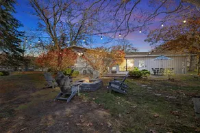 Destination Dogwood - Modern Retreat/Walk to Beach - Image 2