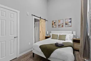 Prime Spot l Downtown Dayton Apt l Walk to Shops - Image 3