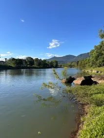 House with access to the river, perfect for fishing and swimming - Image 2