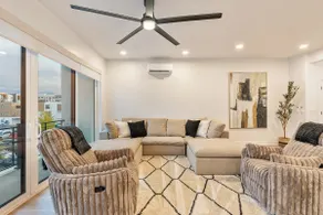 Luxury stay in Millcreek - Image 3
