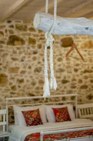 Trigono Luxury House - Image 3