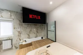 Romantic, Cozy Jacuzzi, Home Cinema, Paris 10 min - Image 3