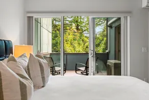 AC~FreeParking~NFL~KingSuite | Modern 3BR Fremont - Image 3