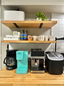 Coffee, Parking, Laundry - Image 4