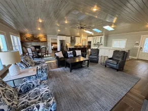 Lavish Lake Life - Image 4