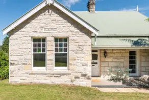 Spacious Centrally Located Retreat - Shepton House - Image 5