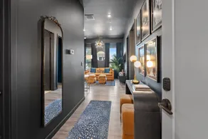 Stunning, Vibrant Condo - Serene Pool - Sleeps 6! - Image 5
