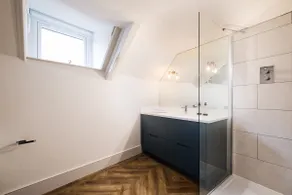 Great Escapes, Oundle - Flat 2 - Image 5