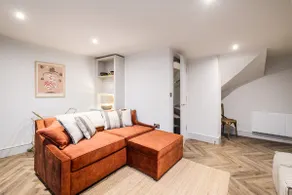 Great Escapes, Oundle - Flat 2 - Image 3