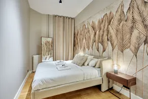 Large Elegant Apartment – Paris 16th - Image 2