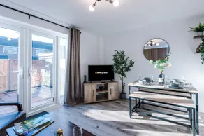 Gorgeous Home in Chester Sleeps 6 With Parking - Image 5