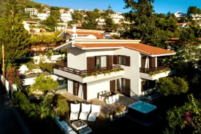 Cyan Villa - Image 2