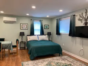 Steller's View-A secluded 2 bedroom near downtown - Image 2