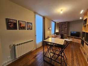 Charming 63 m² historic center near market - Image 3
