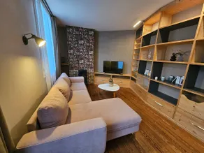 Charming 63 m² historic center near market - Image 2