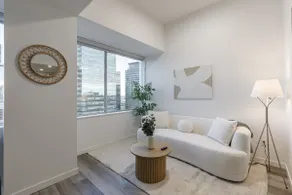 Stunning Views, King Bed, Rogers, UG Parking + Gym - Image 3