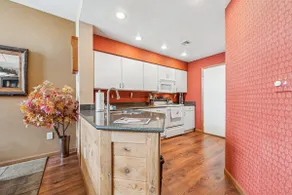 Sleeps 10, 3BR/6 bed, Hot Tub, POOL, Free Shuttle - Image 5