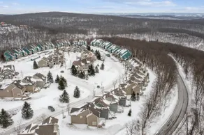 Sleeps 10, 3BR/6 bed, Hot Tub, POOL, Free Shuttle - Image 4